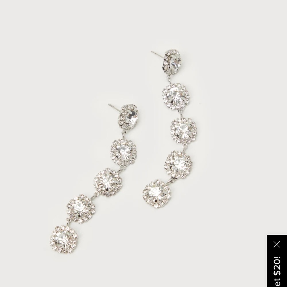 Lulus Made to Glow Silver Rhinestone Drop Earrings Wedding Bridal White Diamond